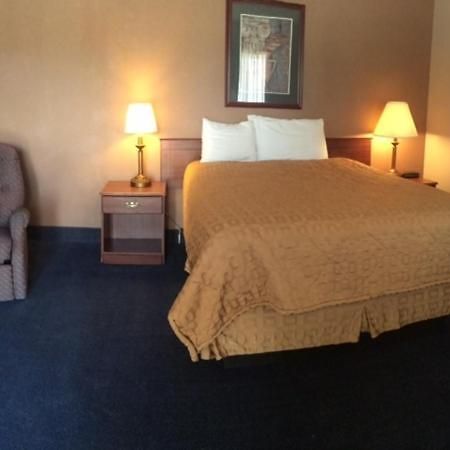Sunflower Inn & Suites - Garden City Eksteriør bilde