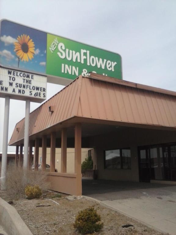 Sunflower Inn & Suites - Garden City Eksteriør bilde