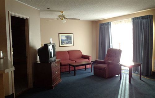 Sunflower Inn & Suites - Garden City Eksteriør bilde